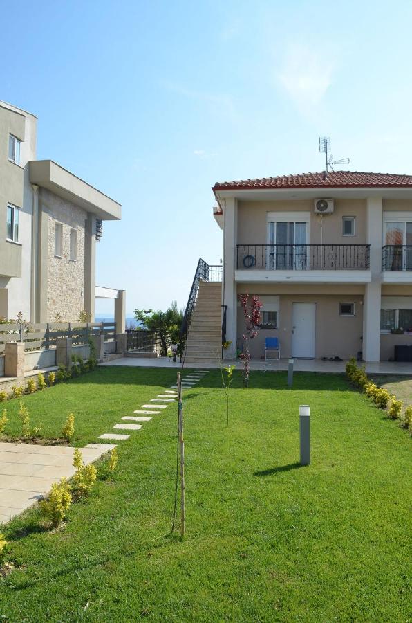 Lemon Beach Front Apartment, Nikiti Exterior photo