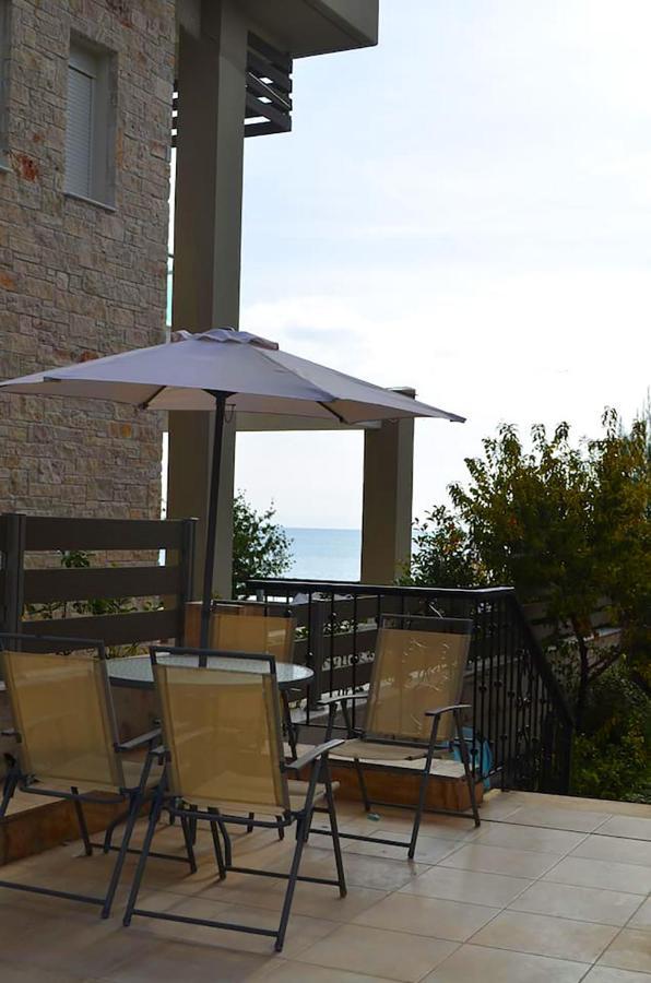 Lemon Beach Front Apartment, Nikiti Exterior photo